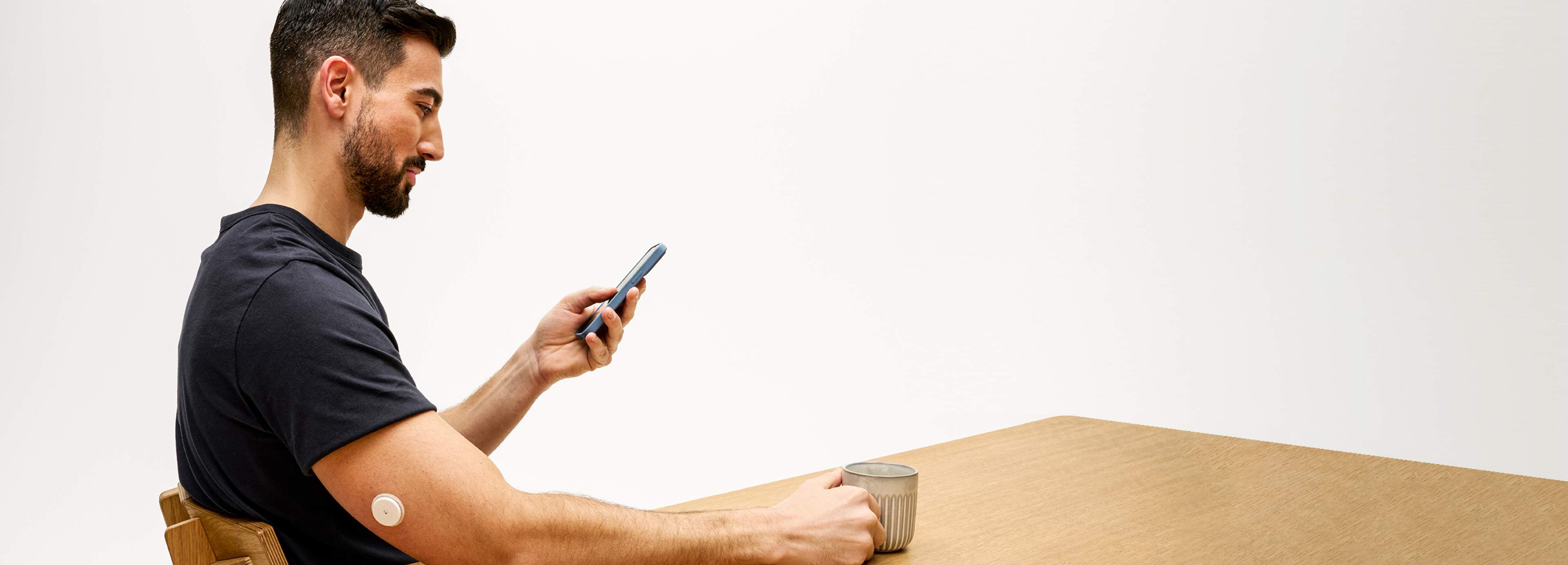 person using lingo app