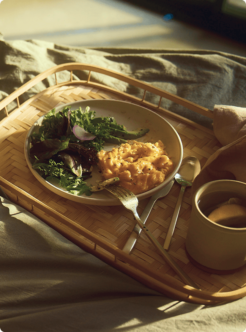 A plate of breakfast food